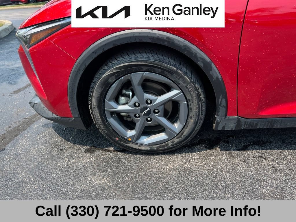 Certified 2025 Kia K4 FWD image 17
