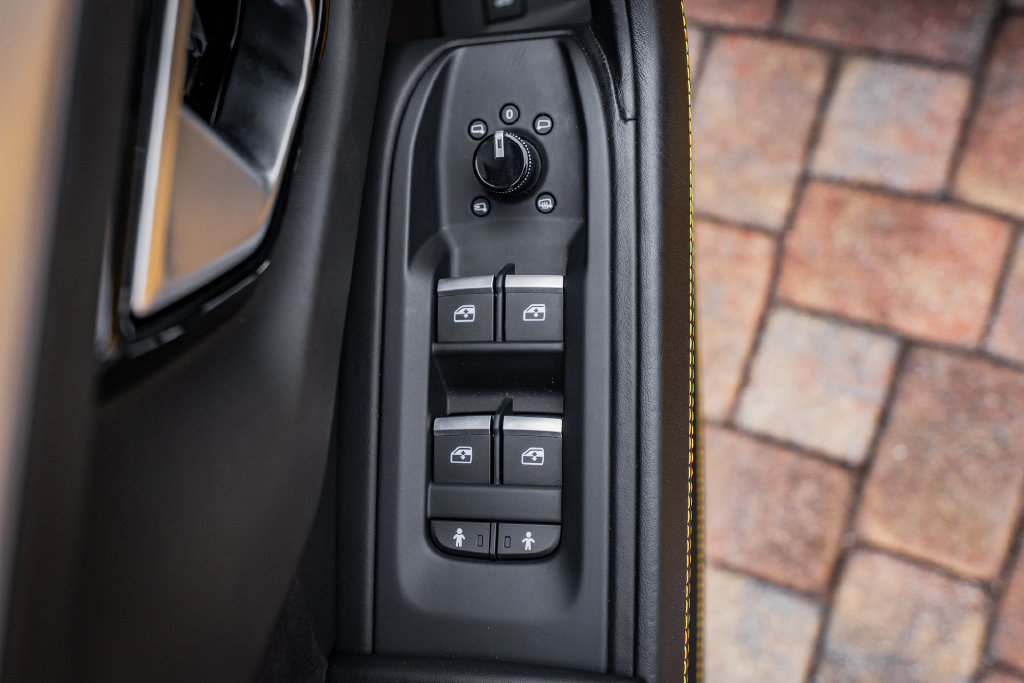 Used 2019 Lamborghini Urus AWD/4WD image 19
