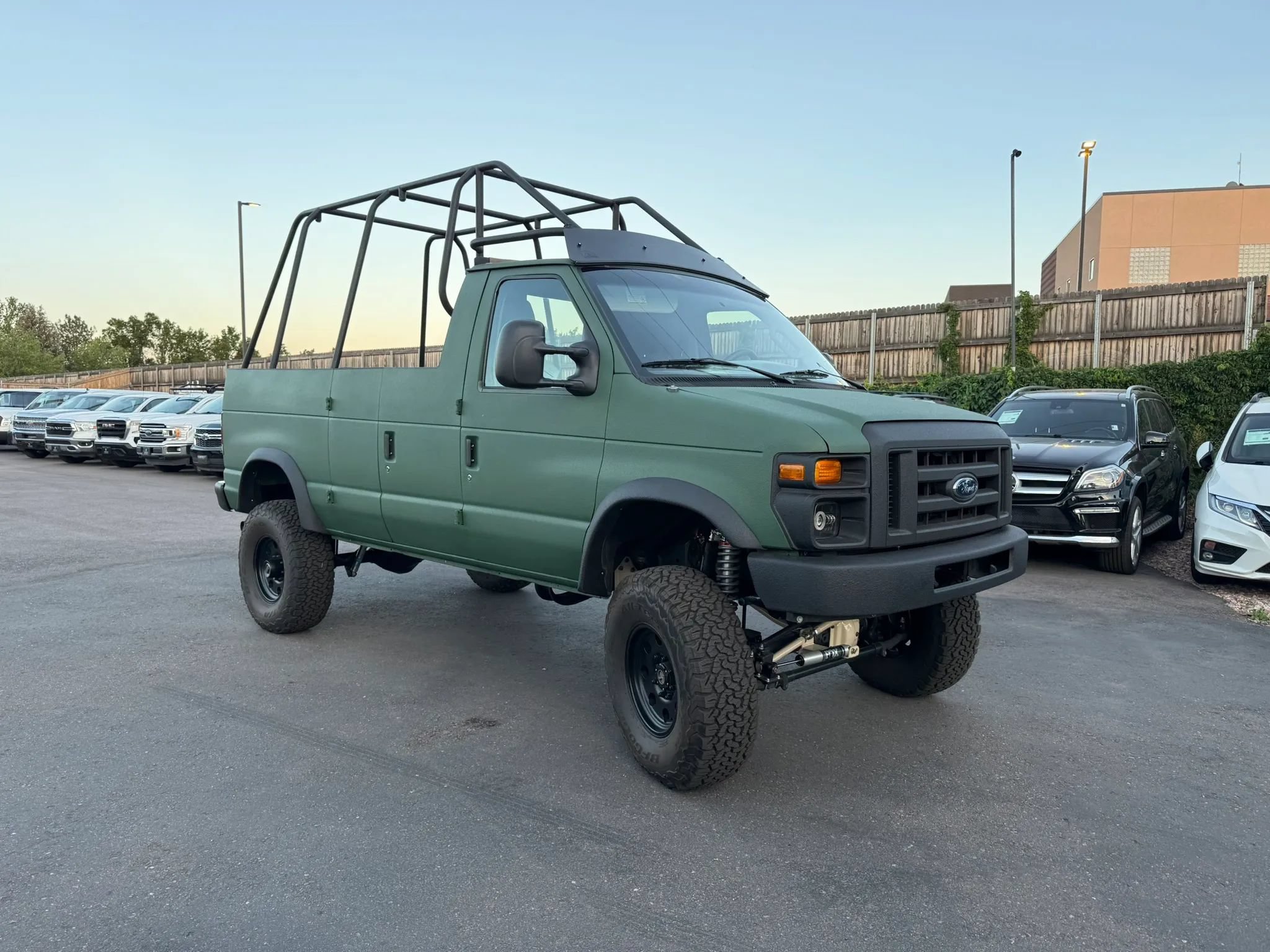 Used 2006 Ford E-250 and Econoline 250 RWD image 10