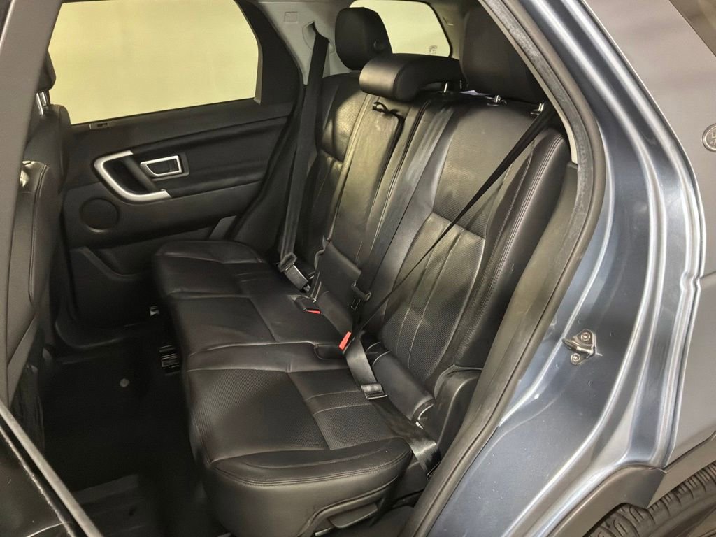 Used 2018 Land Rover Discovery Sport HSE image 18