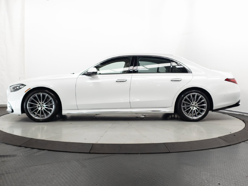 Certified 2025 Mercedes-Benz S 580 4MATIC Sedan image 4