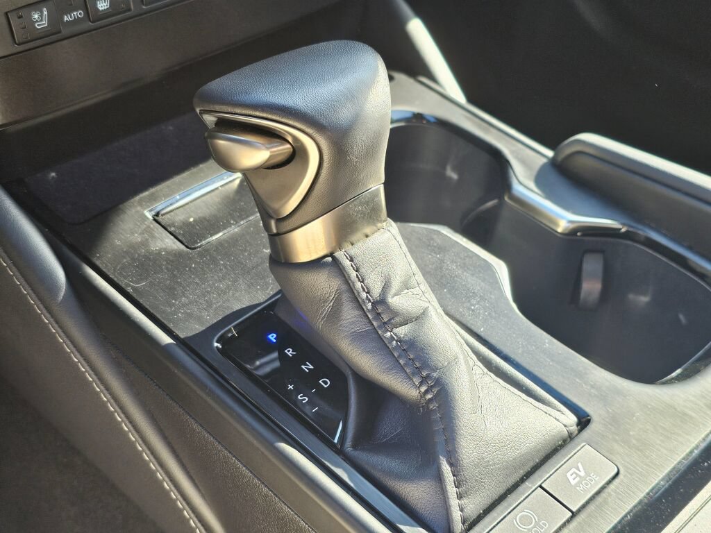 Used 2025 Lexus ES 300h w/ Premium Package FWD image 38