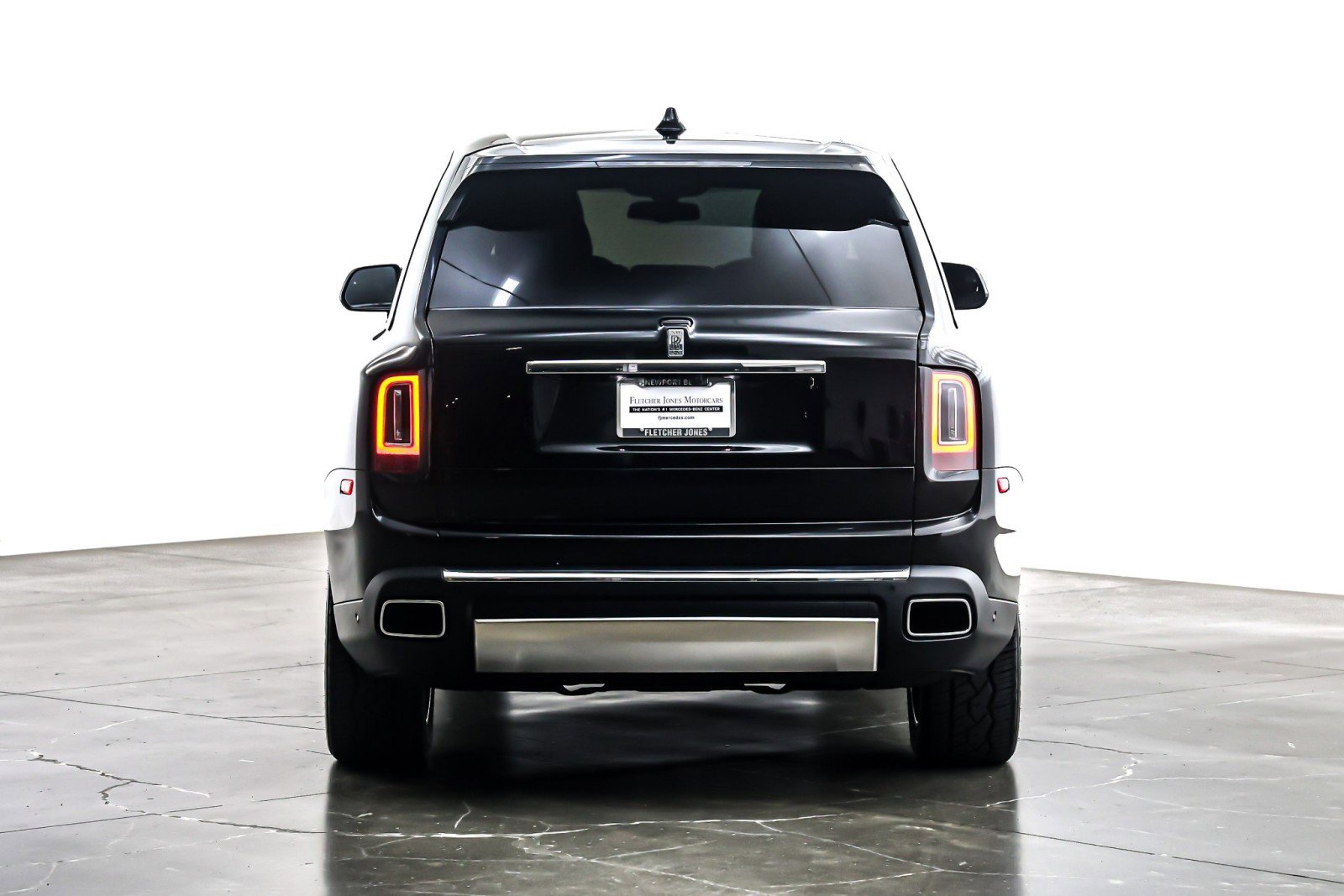 Used 2024 Rolls-Royce Cullinan image 4