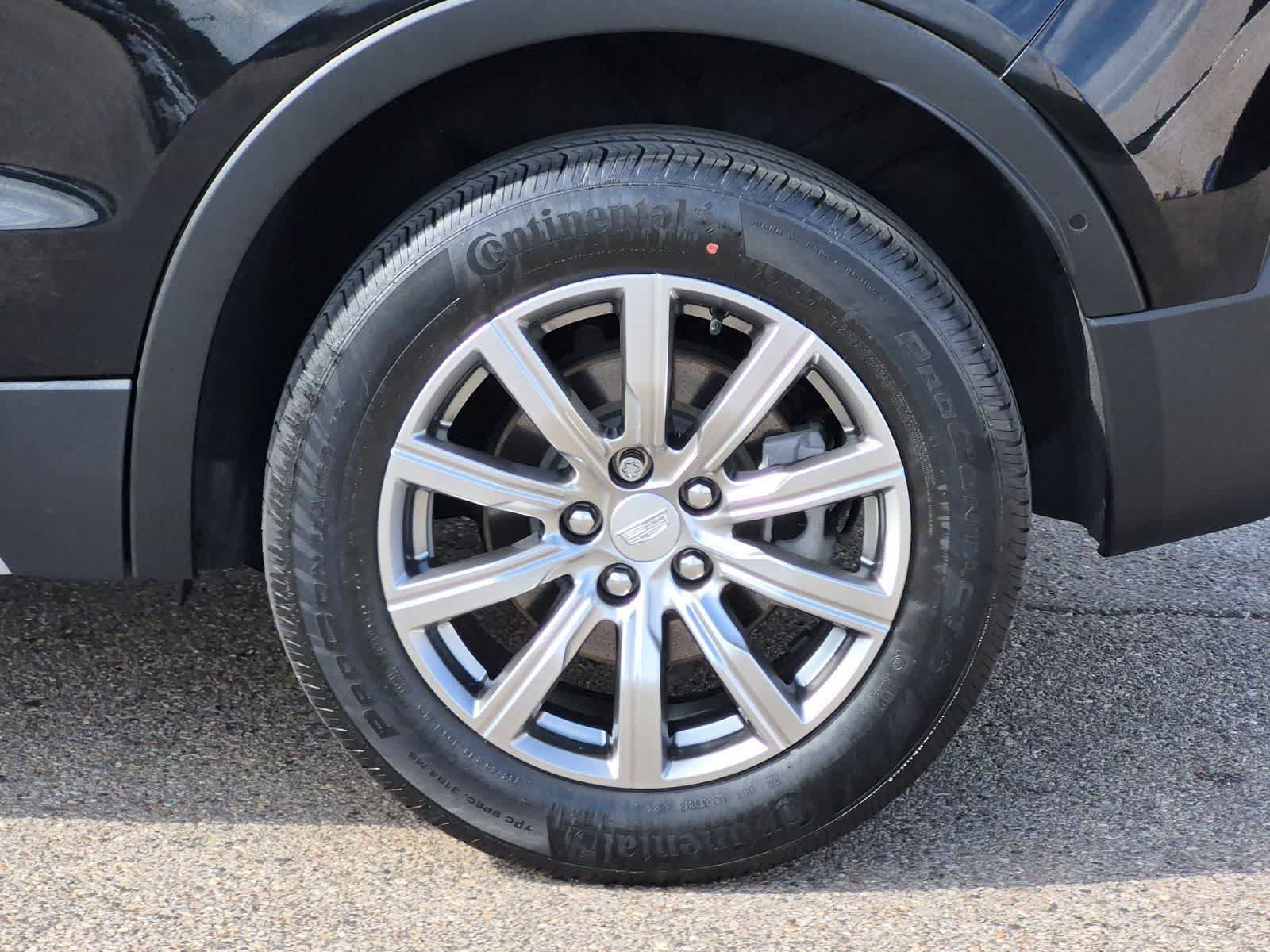Used 2022 Cadillac XT4 Premium Luxury w/ Enhanced Visibility Package FWD image 14