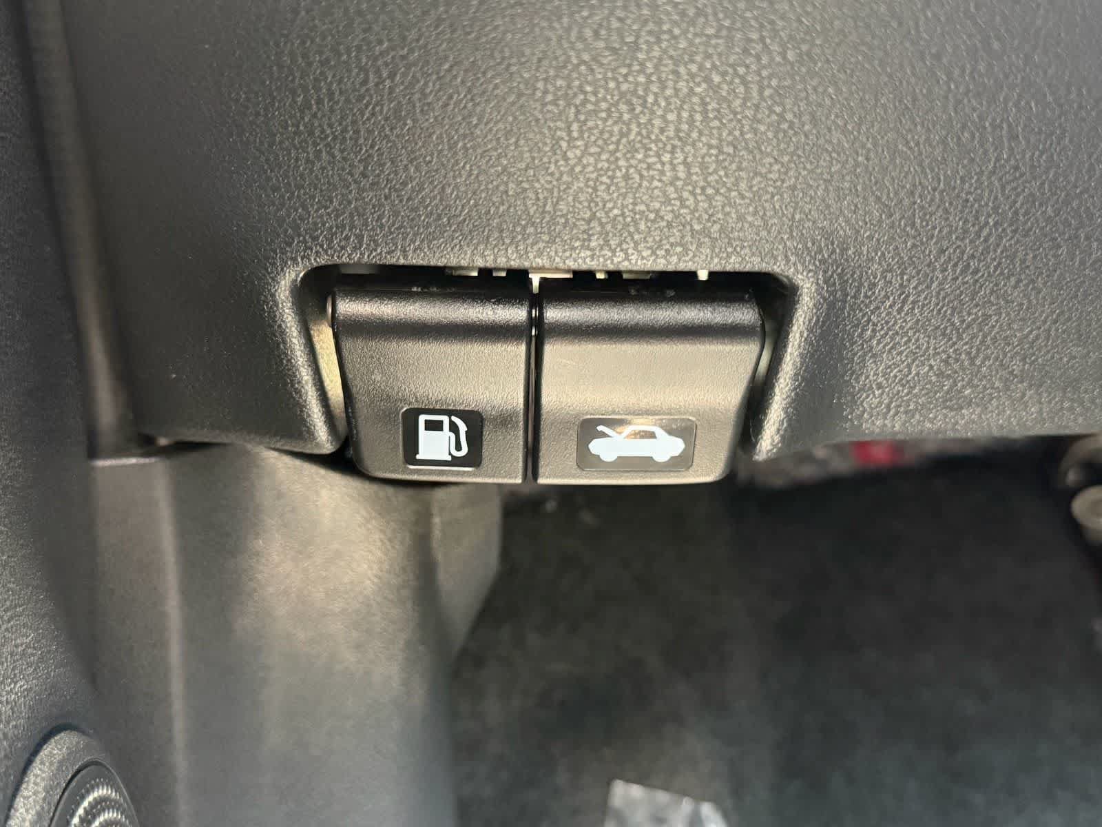 Certified 2019 Nissan Versa Note S FWD image 24