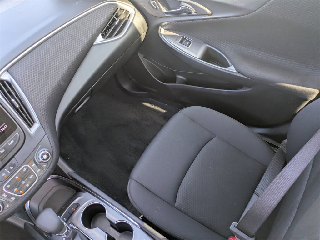 Used 2024 Chevrolet Malibu LT image 17