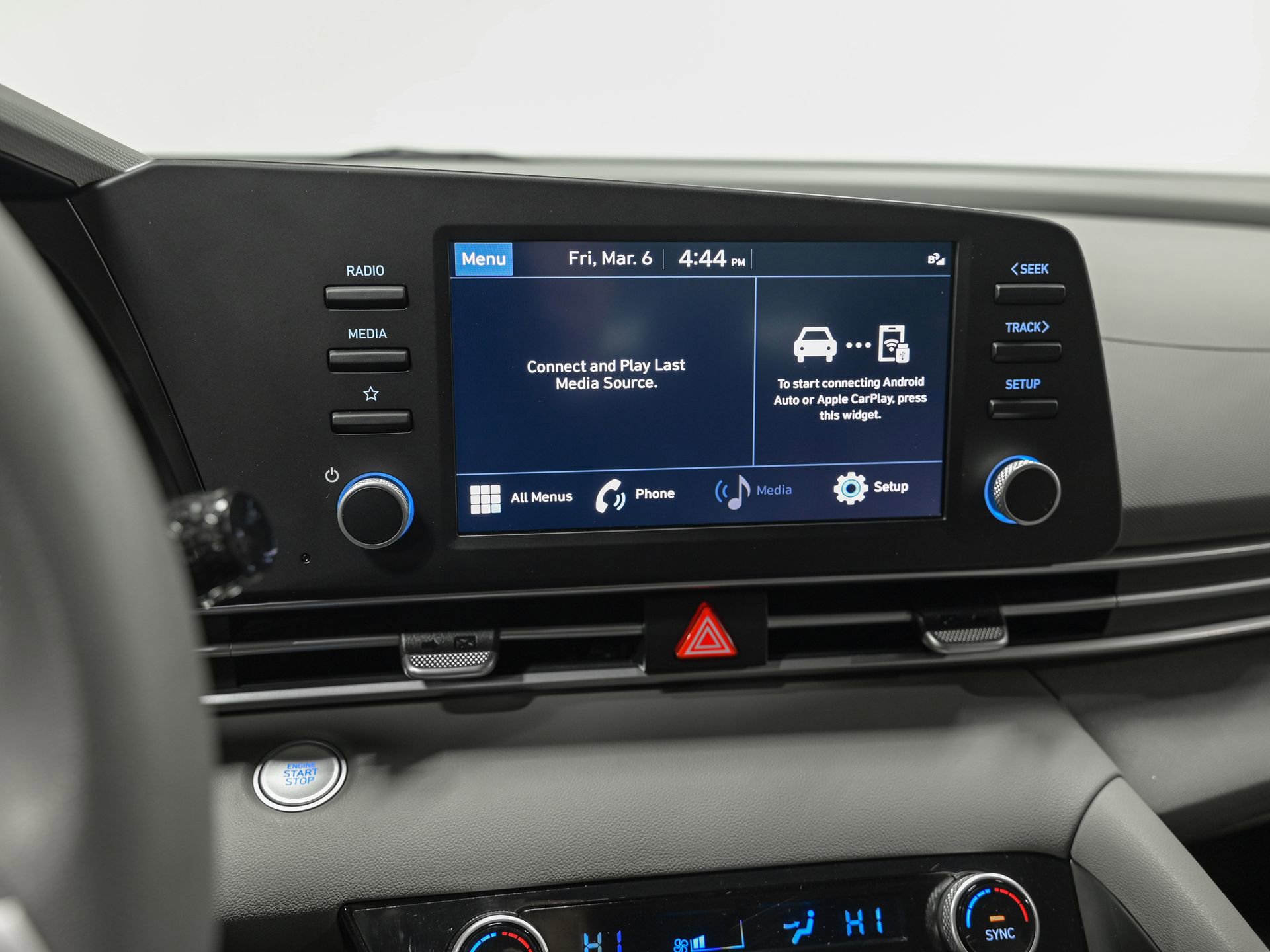 Used 2023 Hyundai Elantra SEL image 23