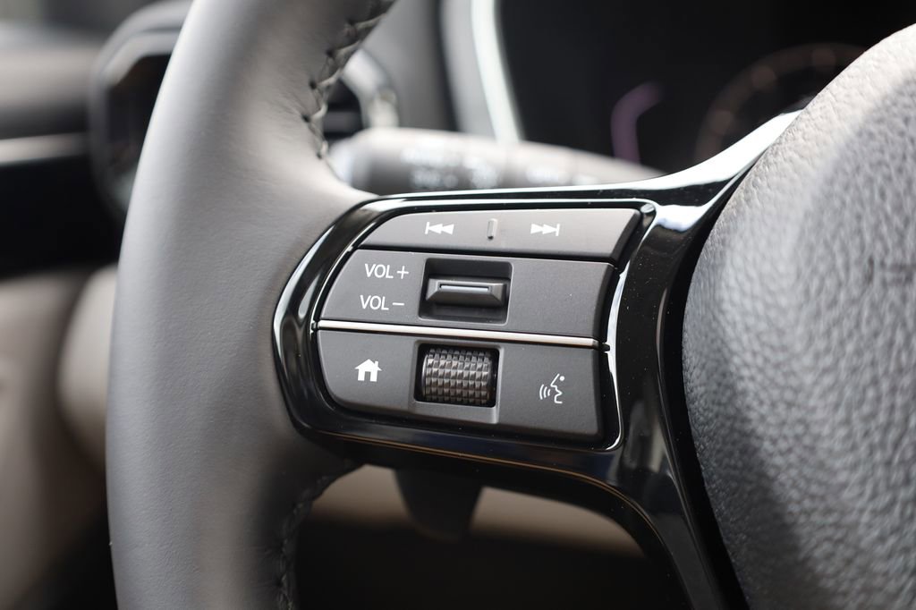 New 2025 Honda Pilot Touring image 17