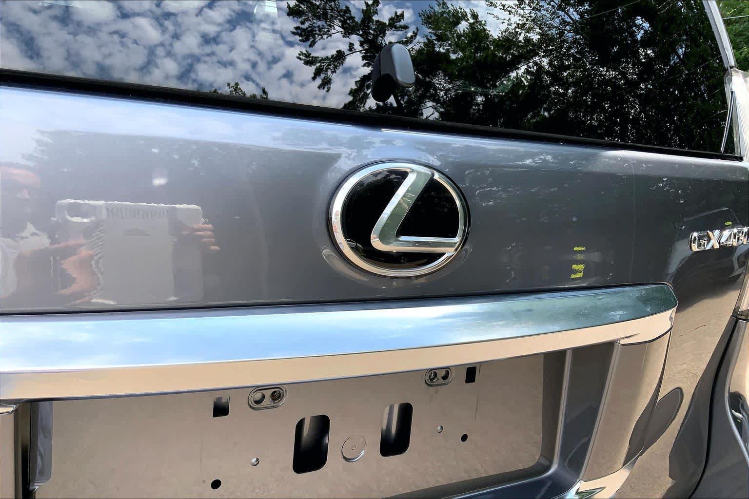 Used 2021 Lexus GX 460 Premium w/ Premium Package AWD/4WD image 30