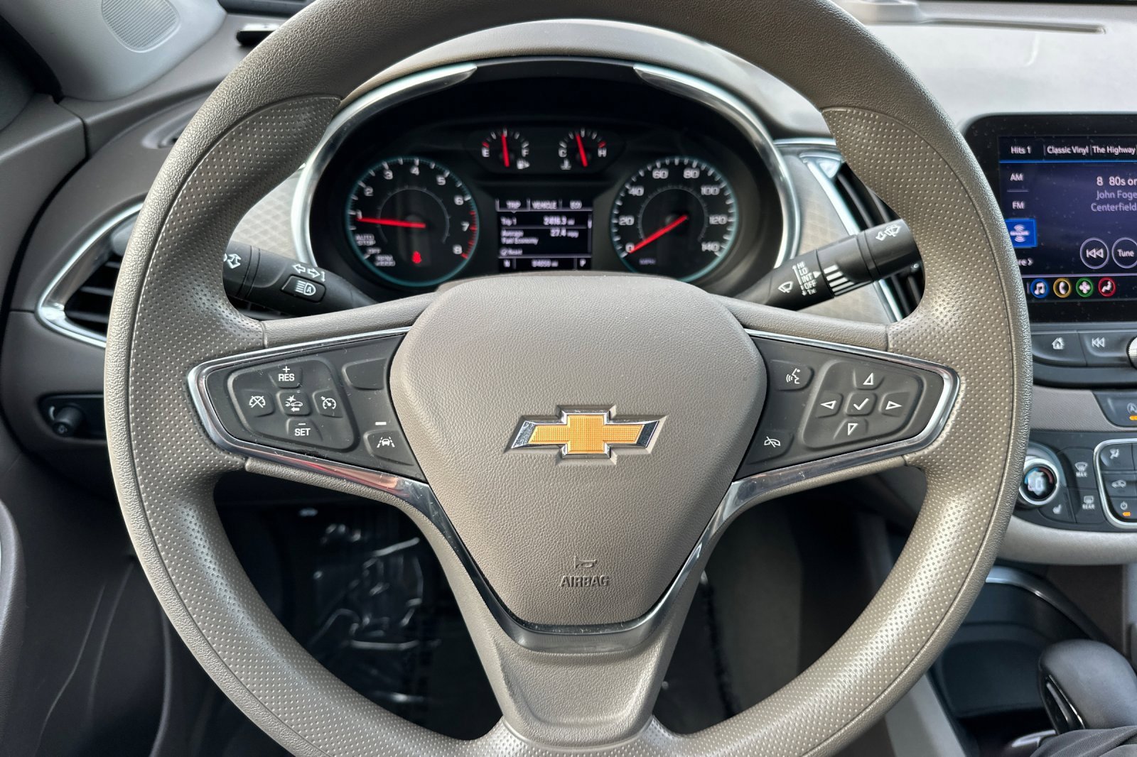 Used 2021 Chevrolet Malibu LT image 24