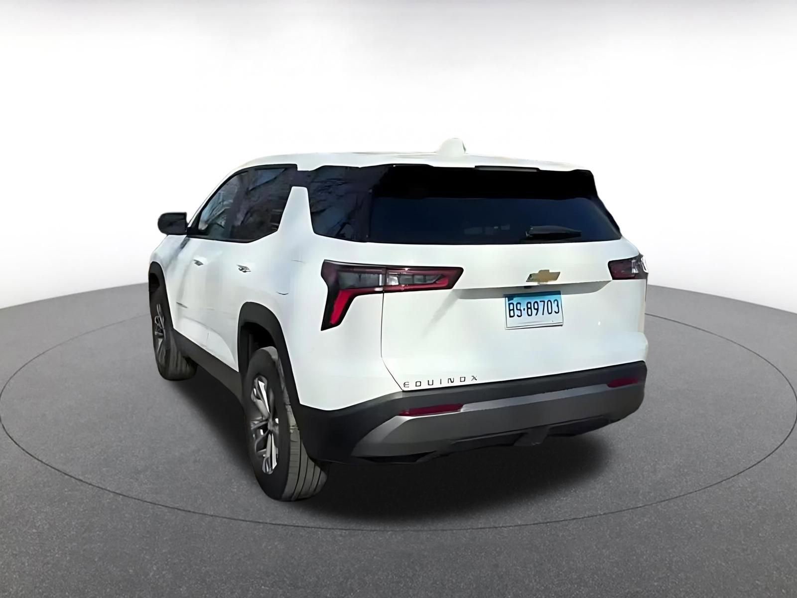 Used 2025 Chevrolet Equinox LT image 11