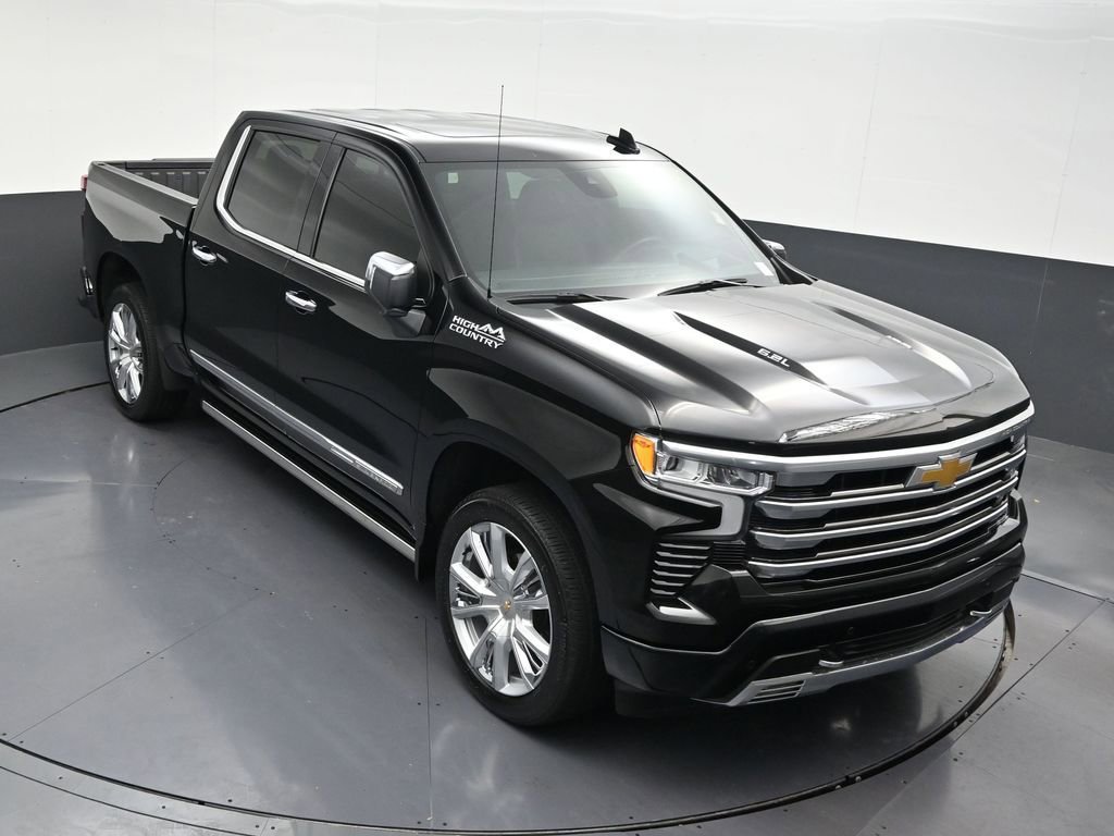 Used 2025 Chevrolet Silverado 1500 High Country AWD/4WD image 25