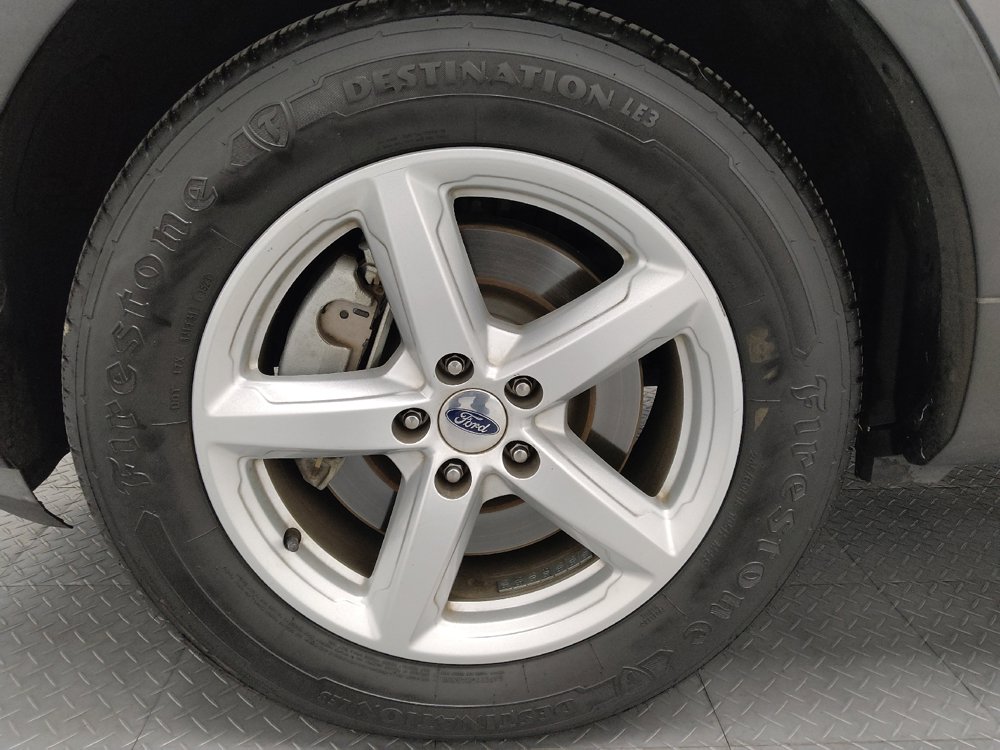 Used 2018 Ford Explorer XLT w/ Equipment Group 202A FWD image 31