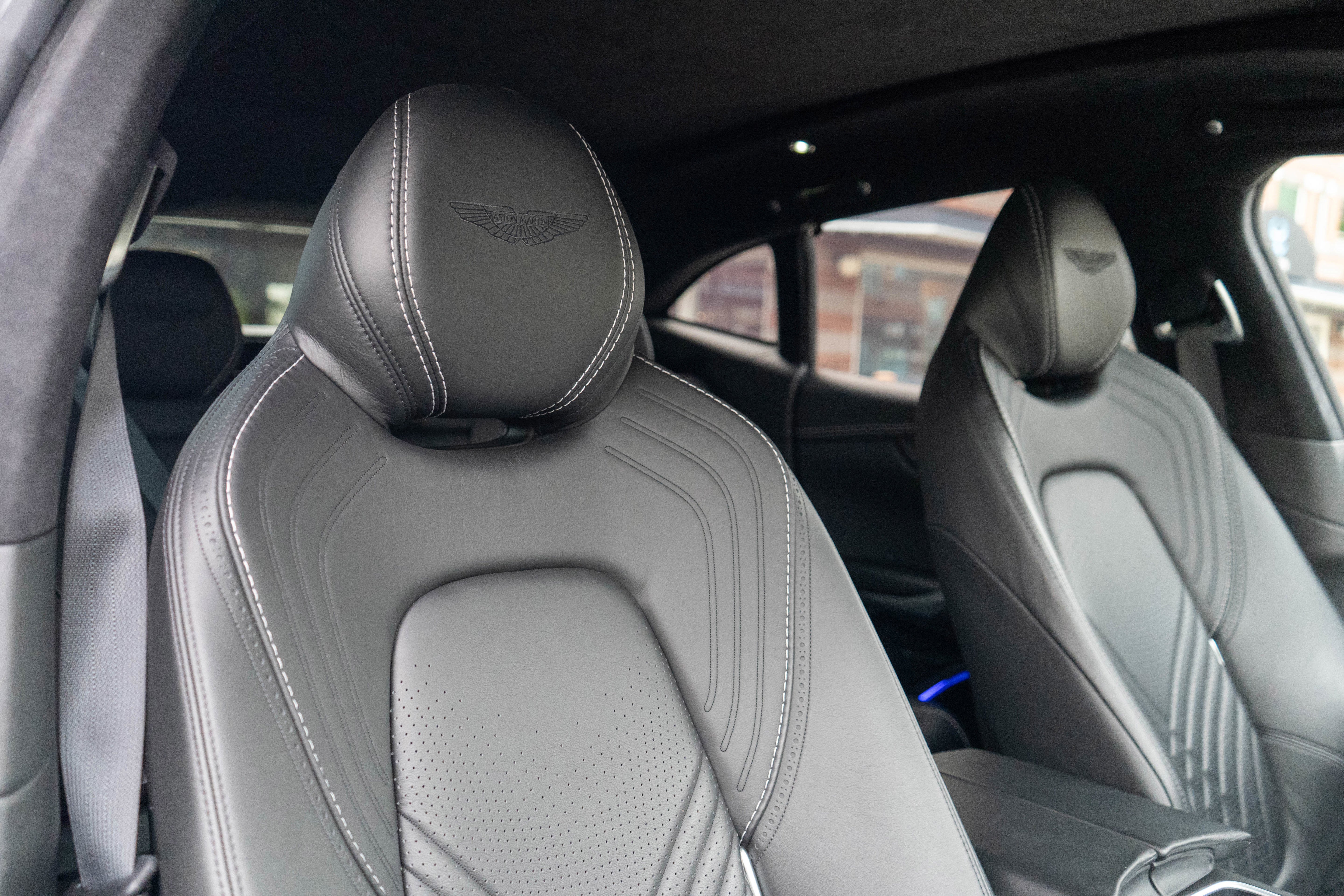 Used 2021 Aston Martin DBX image 31