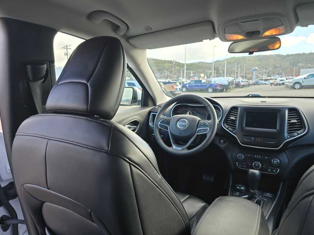 Used 2020 Jeep Cherokee Latitude Plus image 10