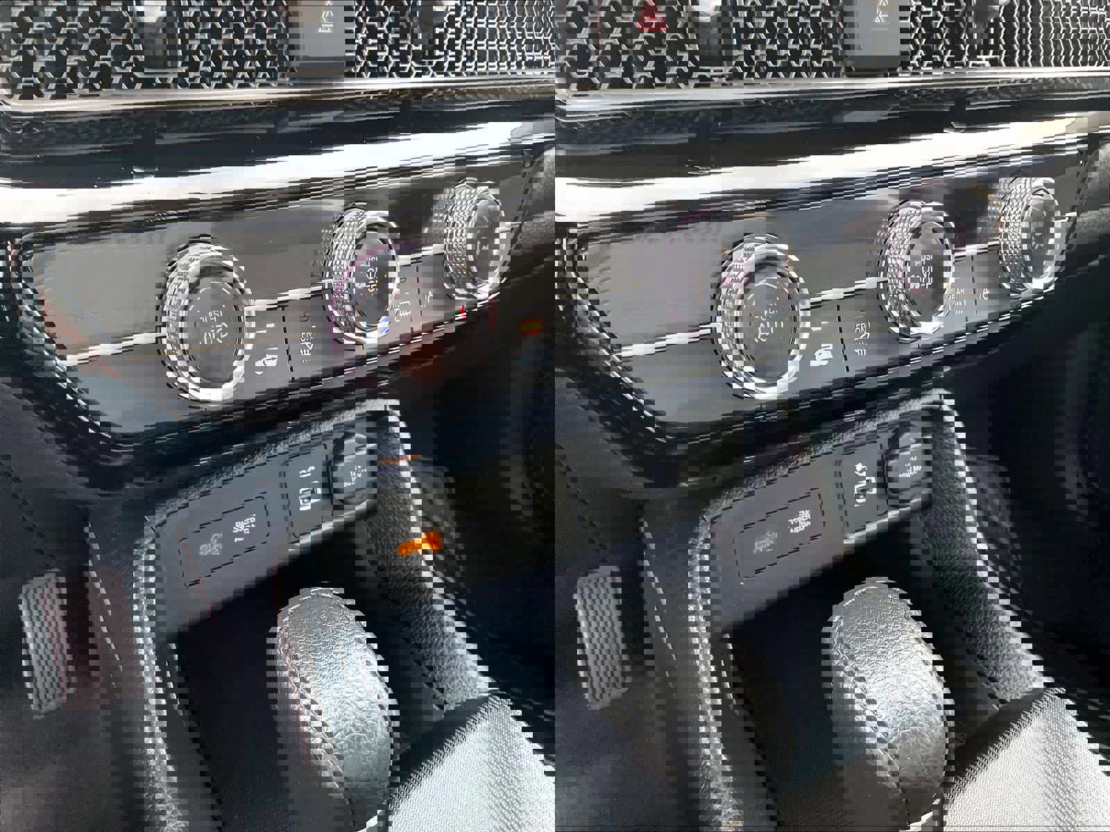 Used 2023 Honda Civic LX image 34