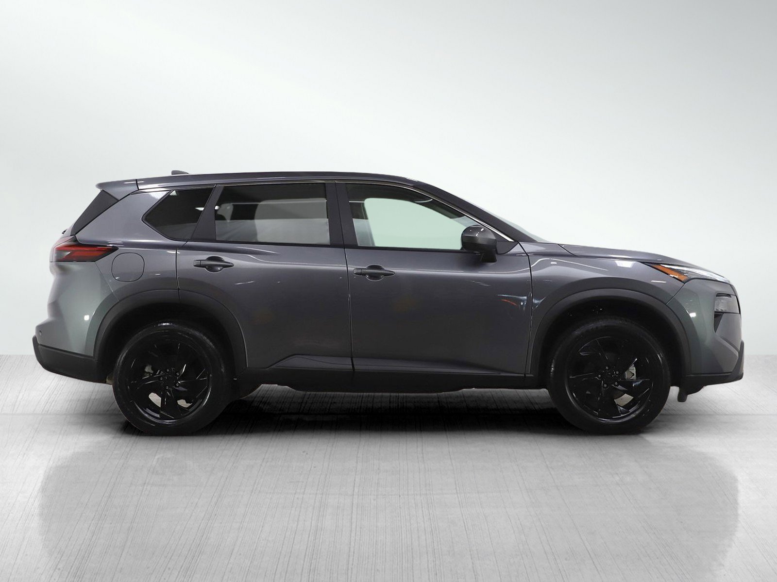 Used 2025 Nissan Rogue SV image 6