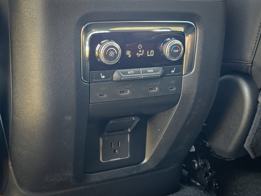 New 2026 GMC Yukon XL Elevation w/ Elevation Premium Package AWD/4WD image 33