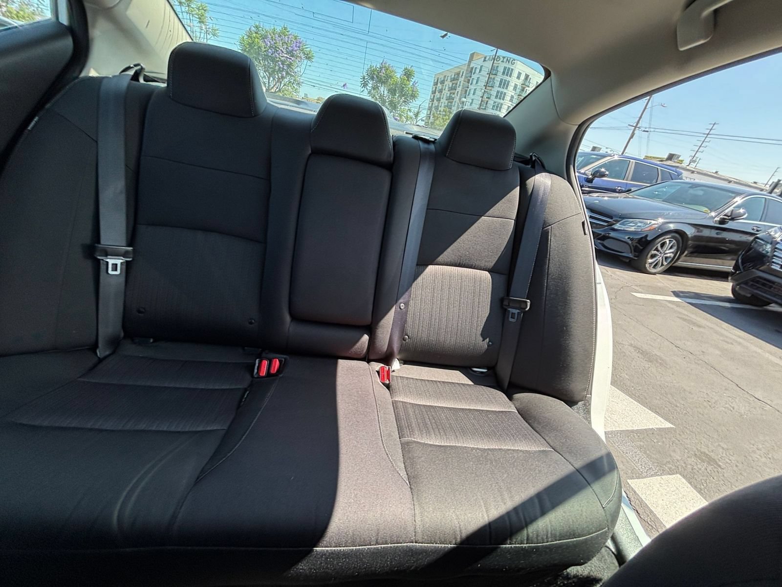 Used 2025 Nissan Altima 2.5 SV FWD image 37