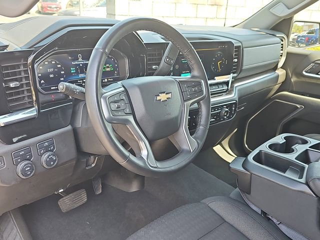 Used 2025 Chevrolet Silverado 1500 LT AWD/4WD image 17