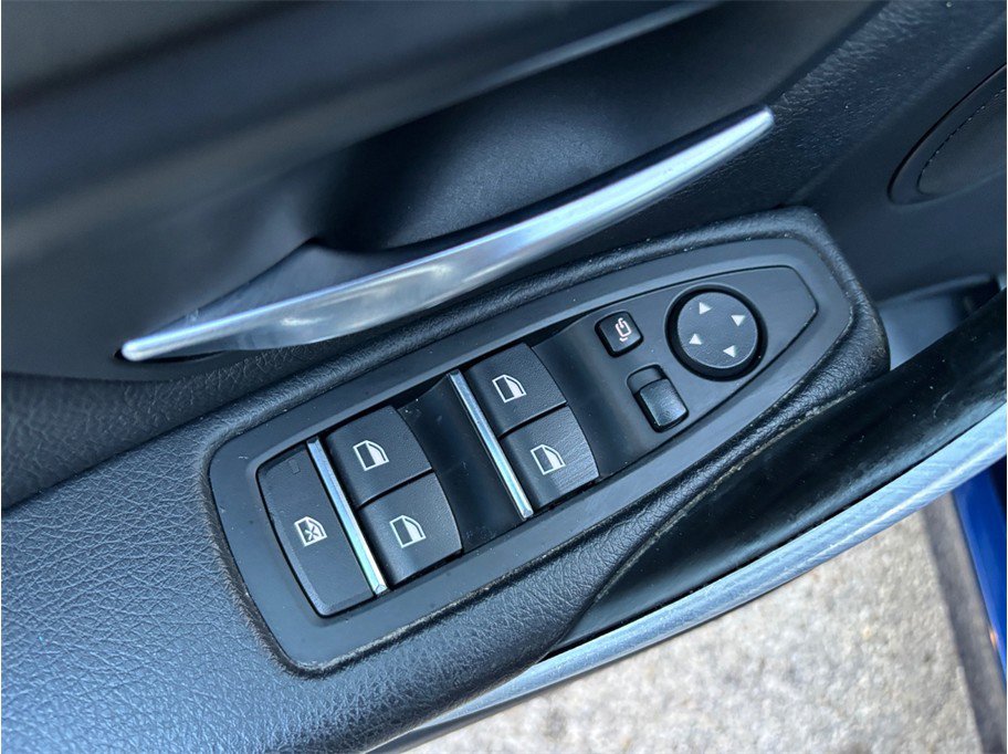 Used 2017 BMW 320i xDrive Sedan image 20