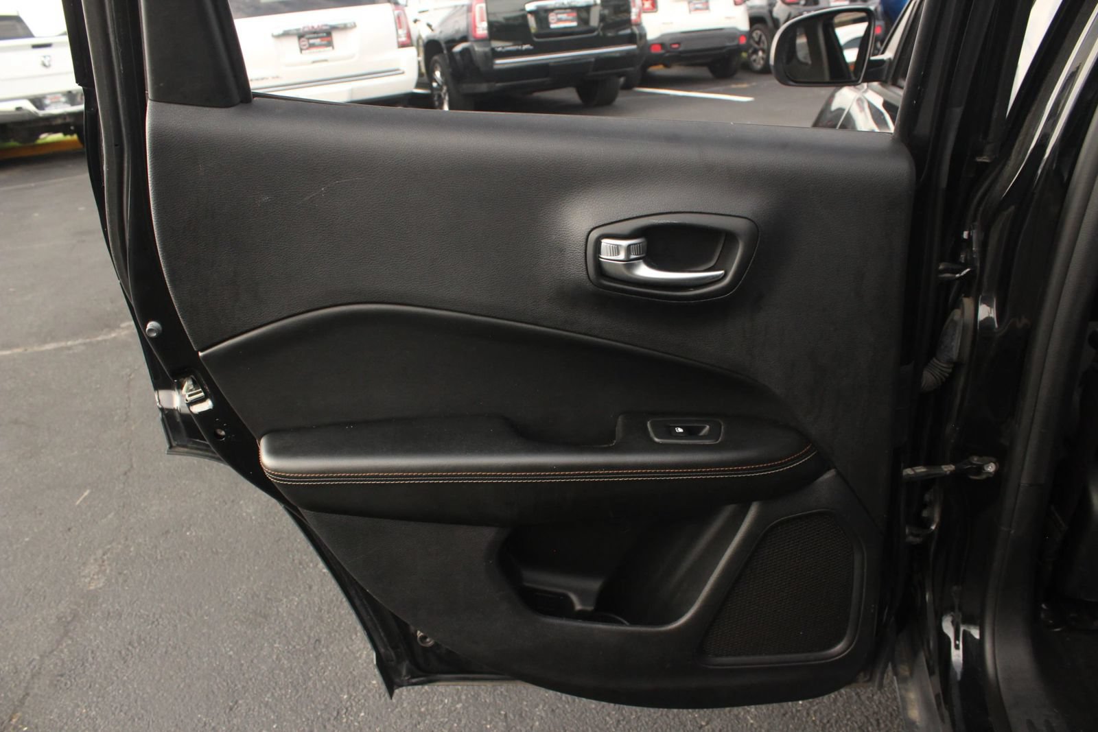 Used 2018 Jeep Compass Sport AWD/4WD image 21