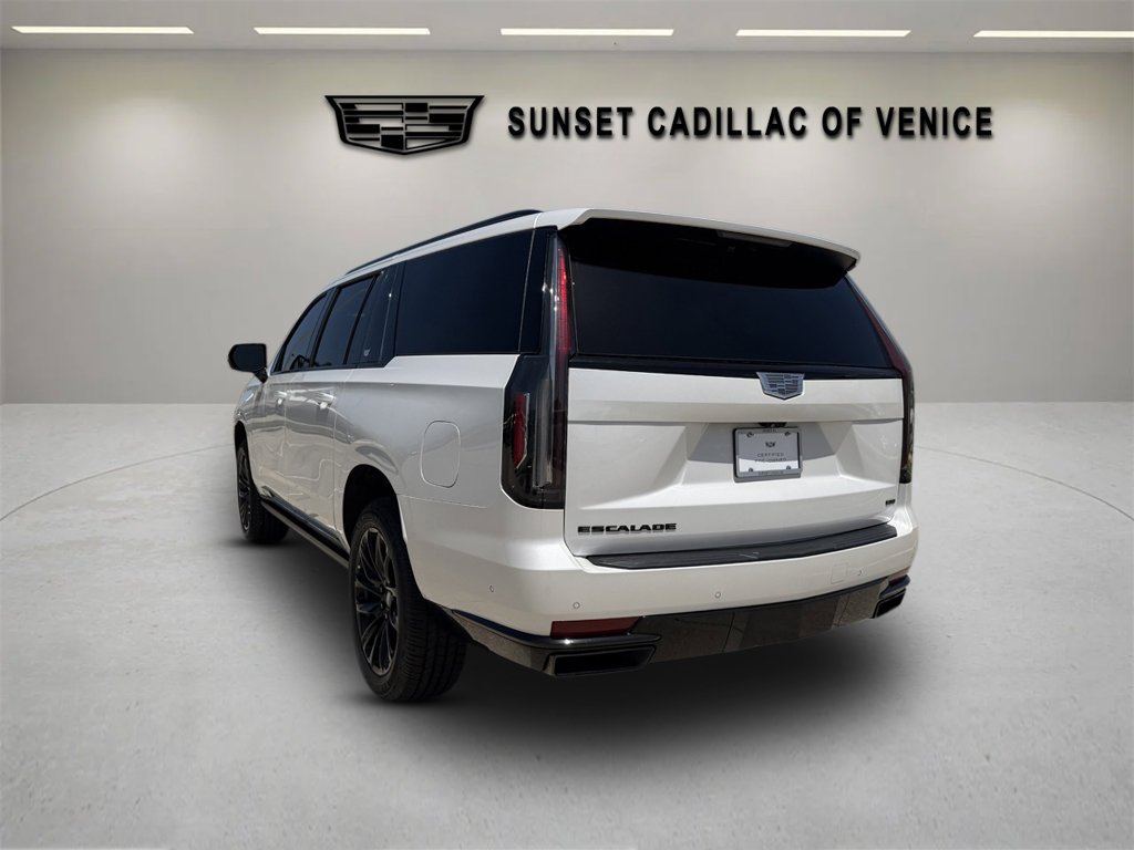 Certified 2024 Cadillac Escalade ESV Sport Platinum w/ LPO, ONYX Package AWD/4WD image 5