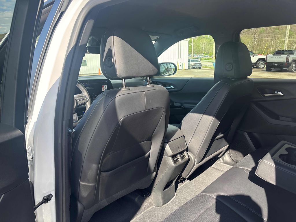 Used 2025 Chevrolet Equinox LT w/ Convenience Package II AWD/4WD image 22