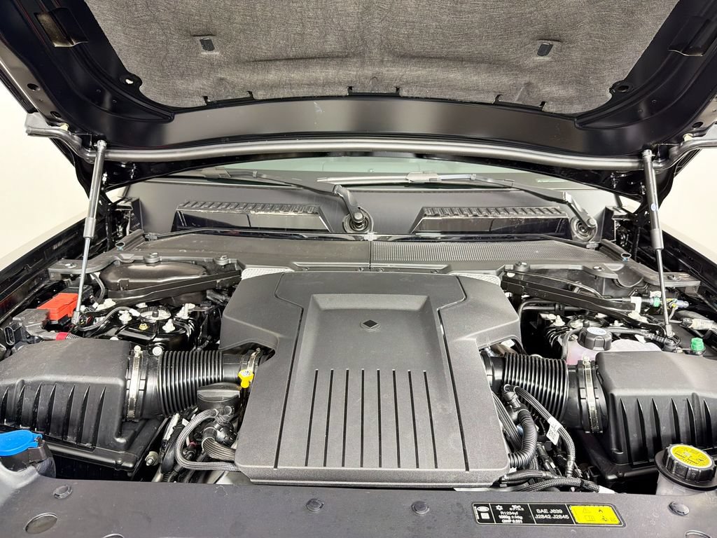 New 2026 Land Rover Defender 110 OCTA AWD/4WD image 32
