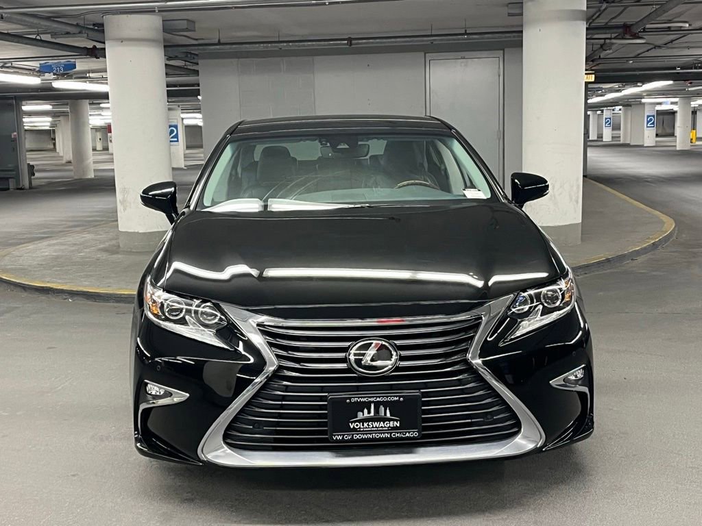 Used 2018 Lexus ES 350 w/ Luxury Package w/Wood Trim image 30