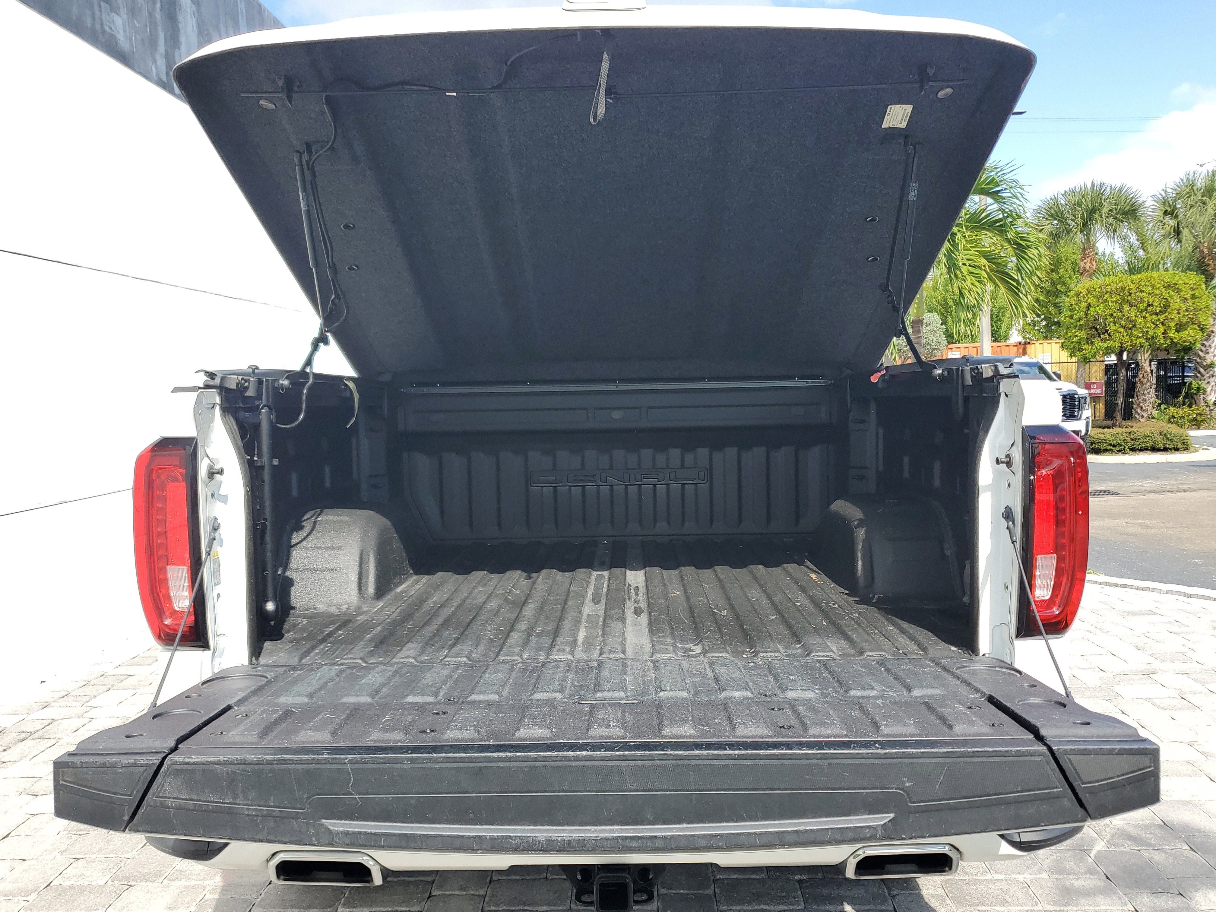 Used 2021 GMC Sierra 1500 Denali image 9