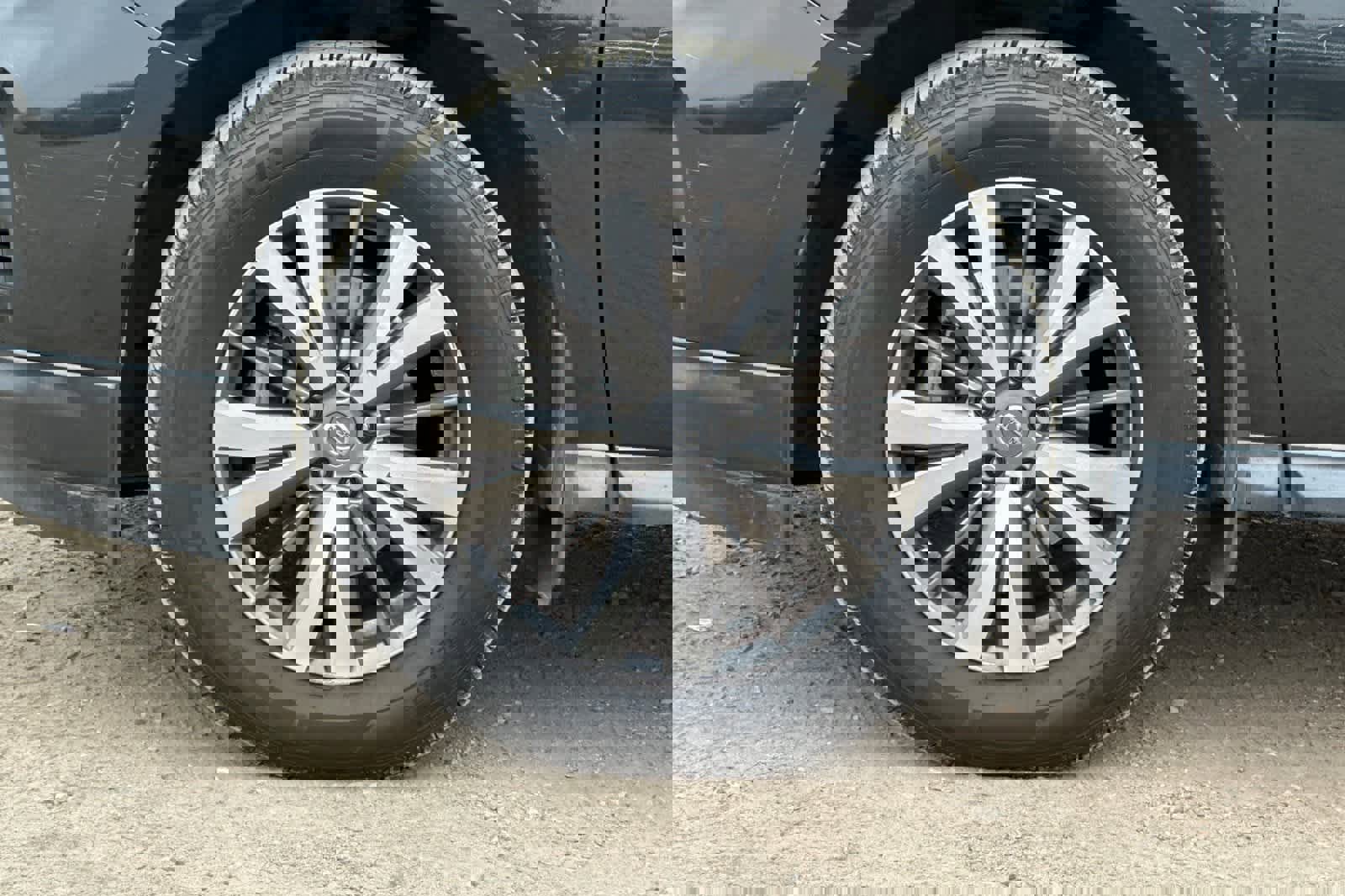 Used 2019 Nissan Pathfinder S image 26