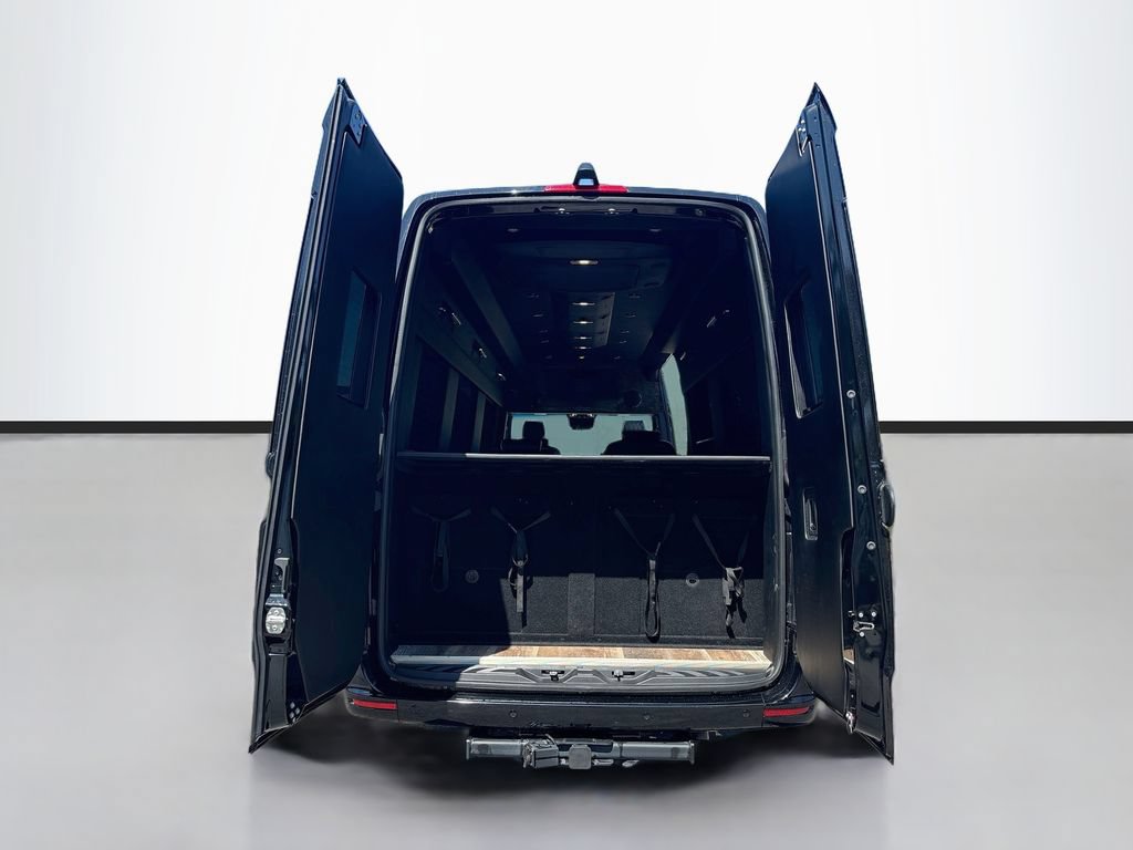 Used 2022 Mercedes-Benz Sprinter 3500 image 8
