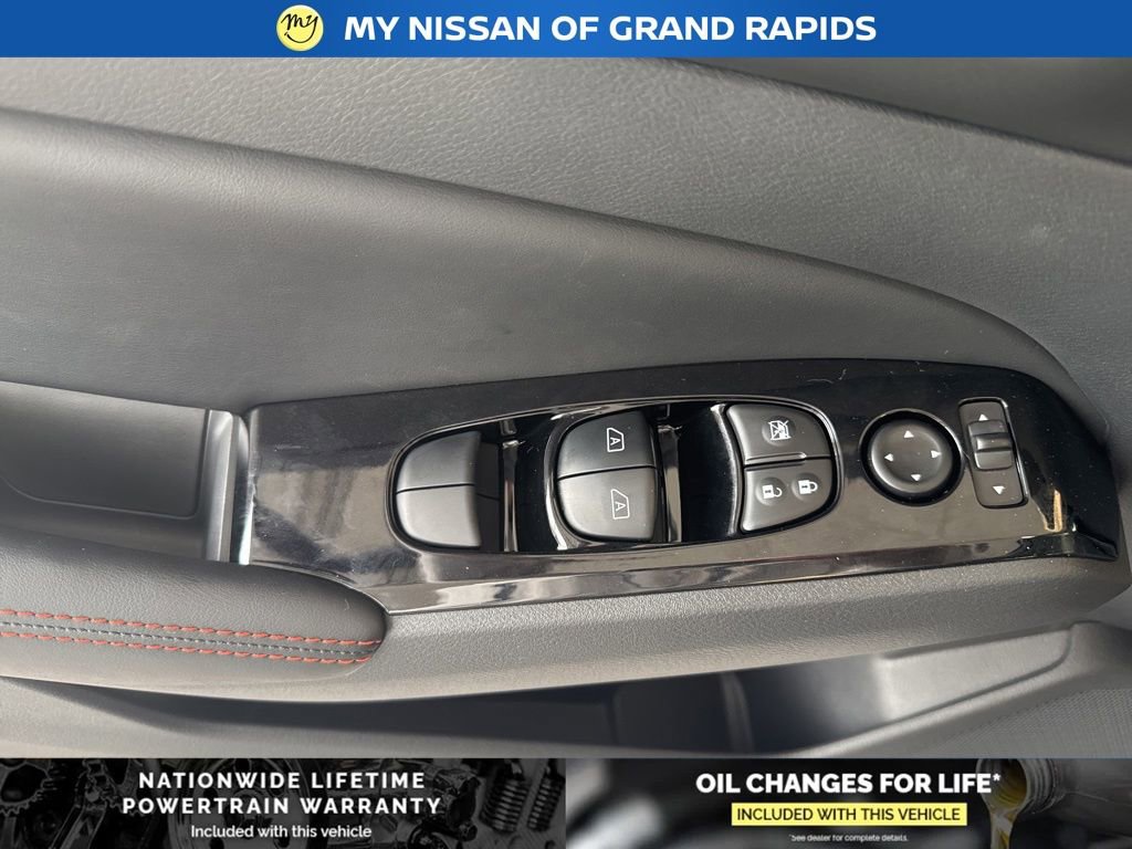 New 2025 Nissan Altima 2.5 SR image 14