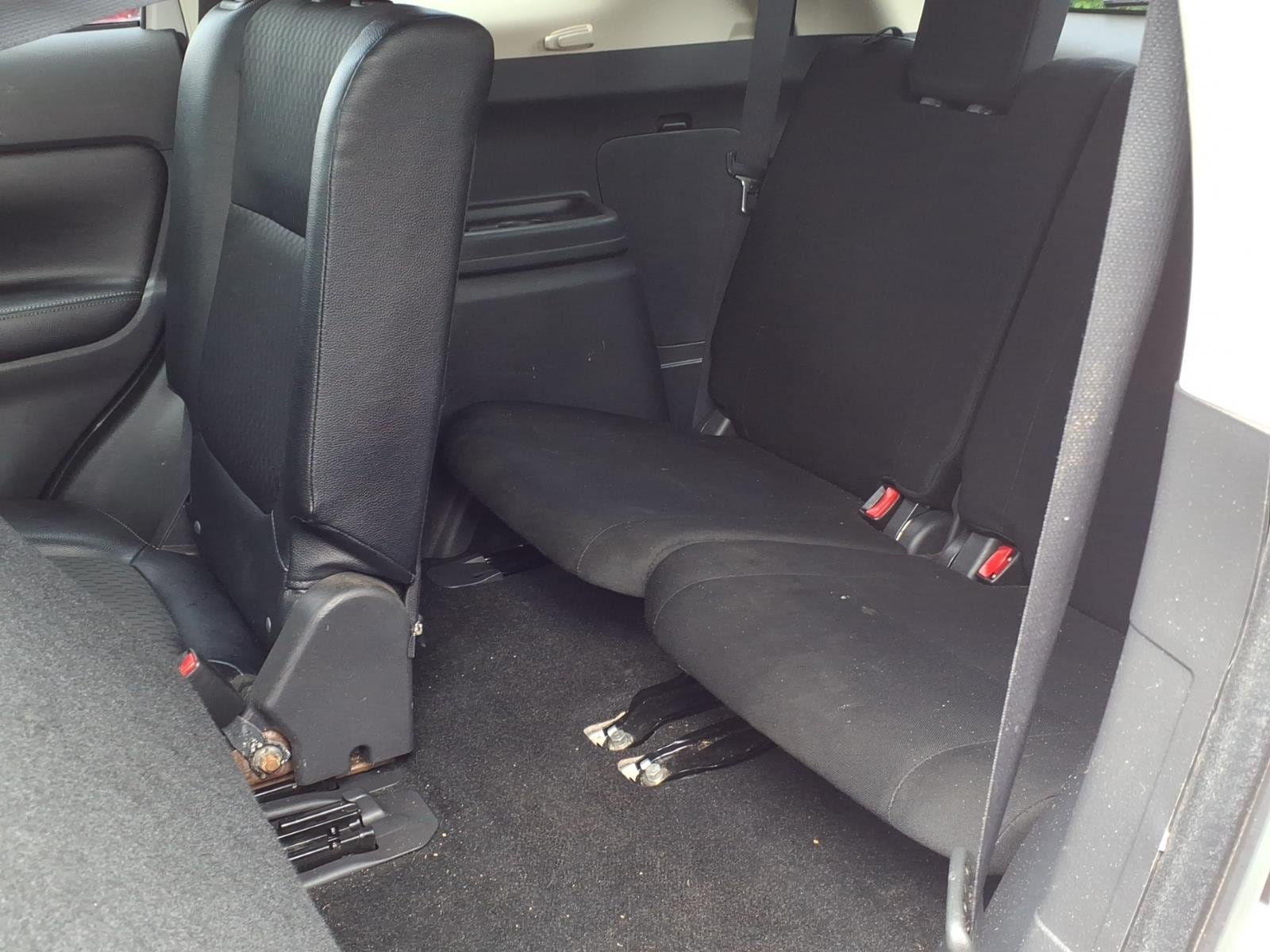 Used 2015 Mitsubishi Outlander SE AWD/4WD image 5