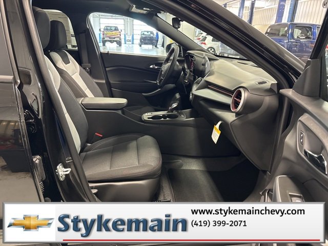 New 2026 Chevrolet Trax RS image 18