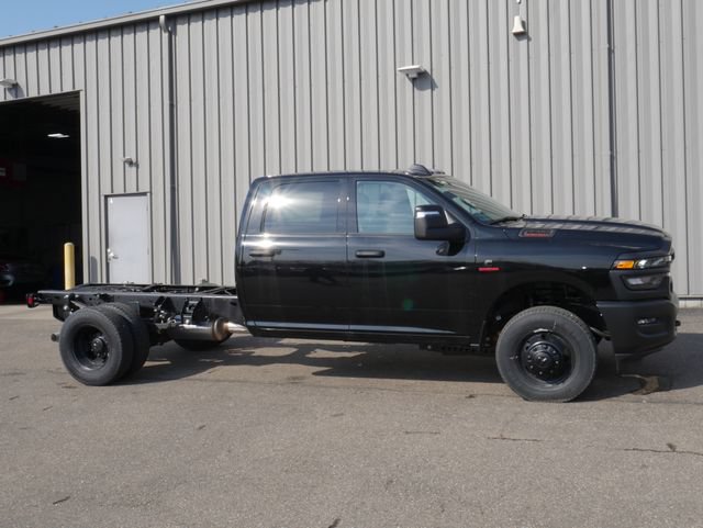 New 2026 RAM 3500 Tradesman w/ Safety Group AWD/4WD image 5