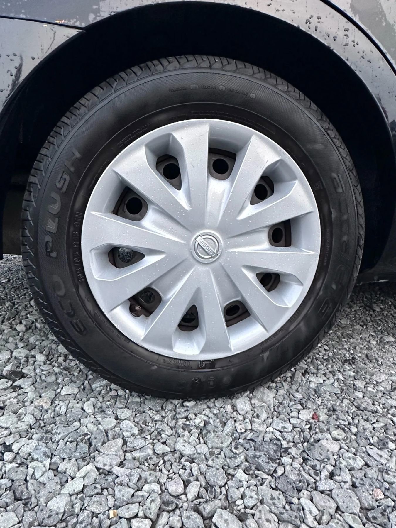 Used 2017 Nissan Versa S image 20