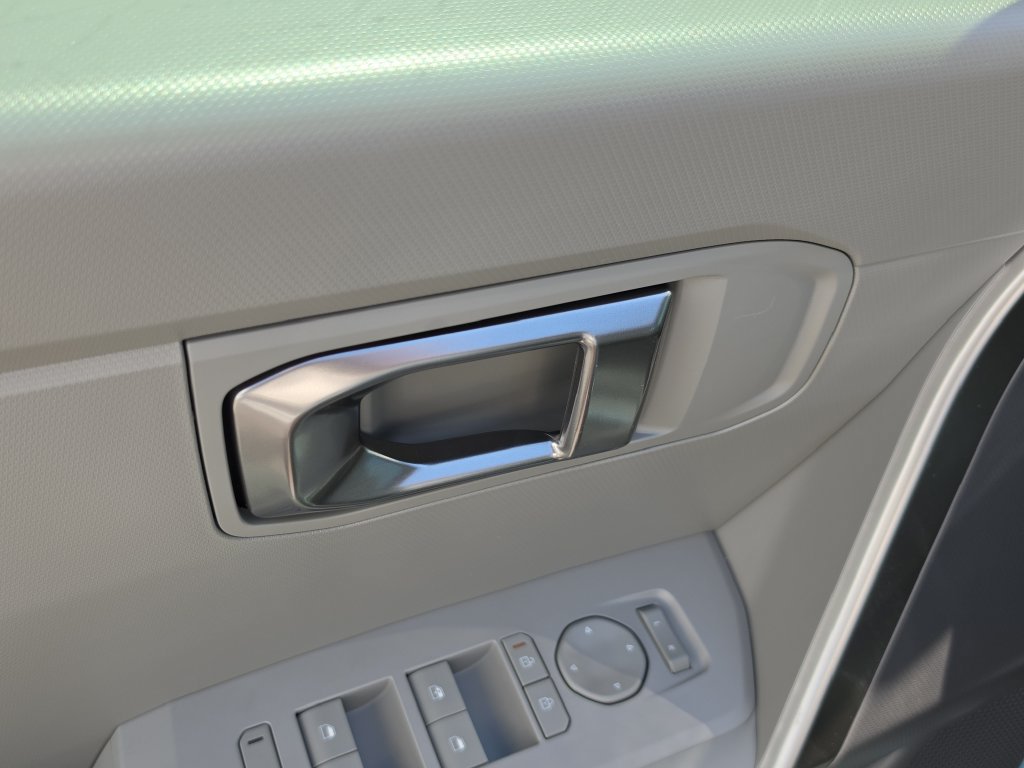 New 2027 Kia Seltos S FWD image 18