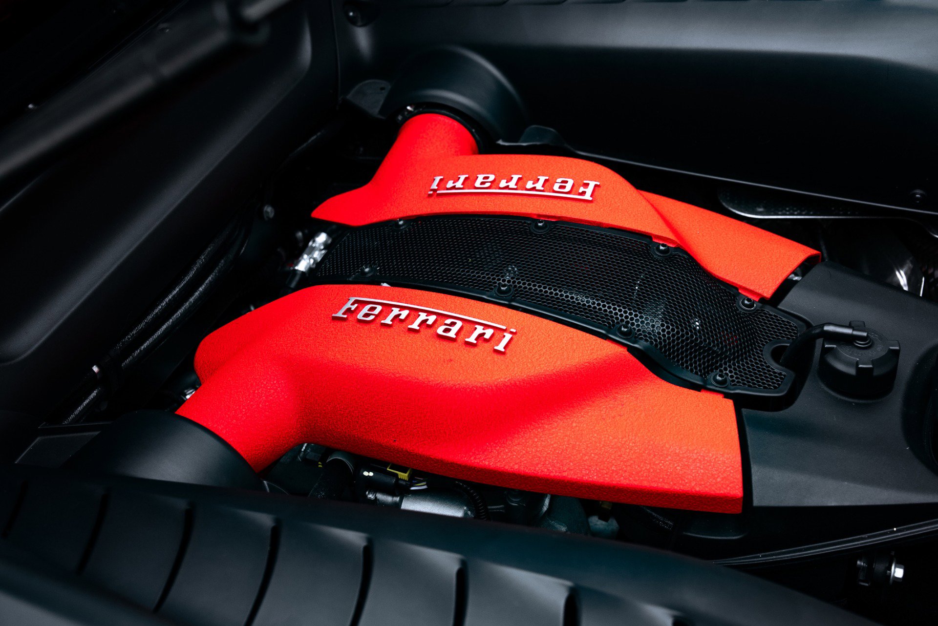 Used 2022 Ferrari F8 Tributo image 37