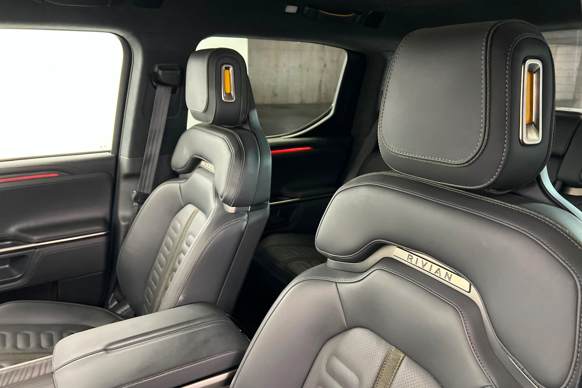 Used 2023 Rivian R1T Adventure Dual AWD/4WD image 16