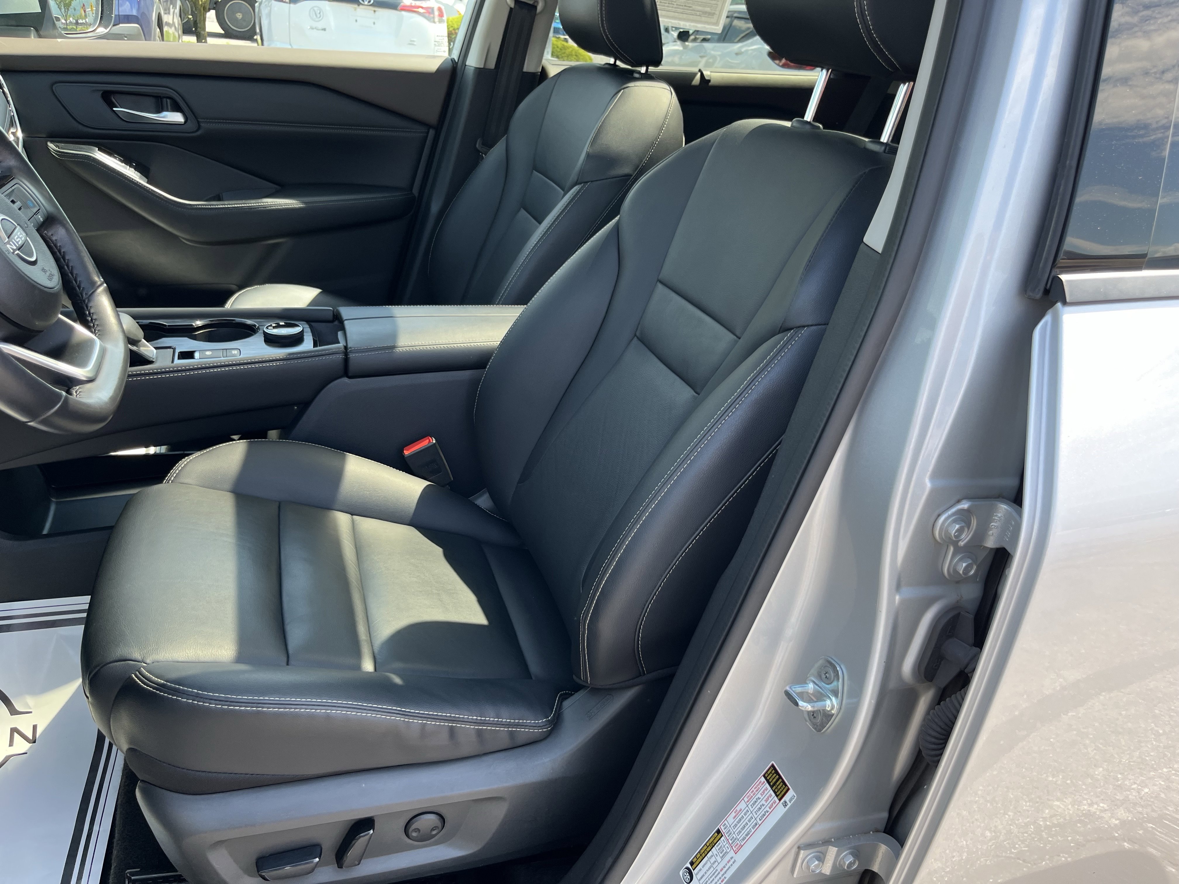 Used 2023 Nissan Rogue SL w/ SL Premium Package AWD/4WD image 16