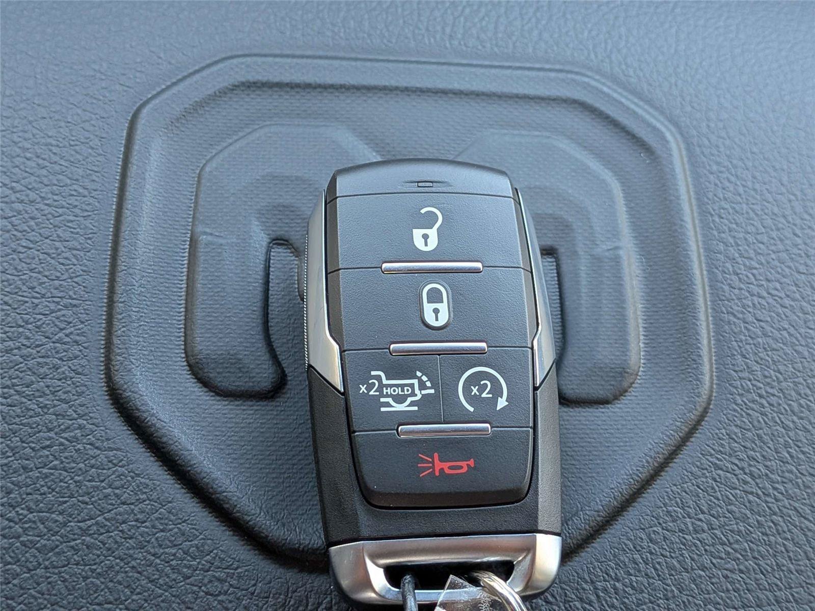 New 2026 RAM 3500 Laramie AWD/4WD image 31