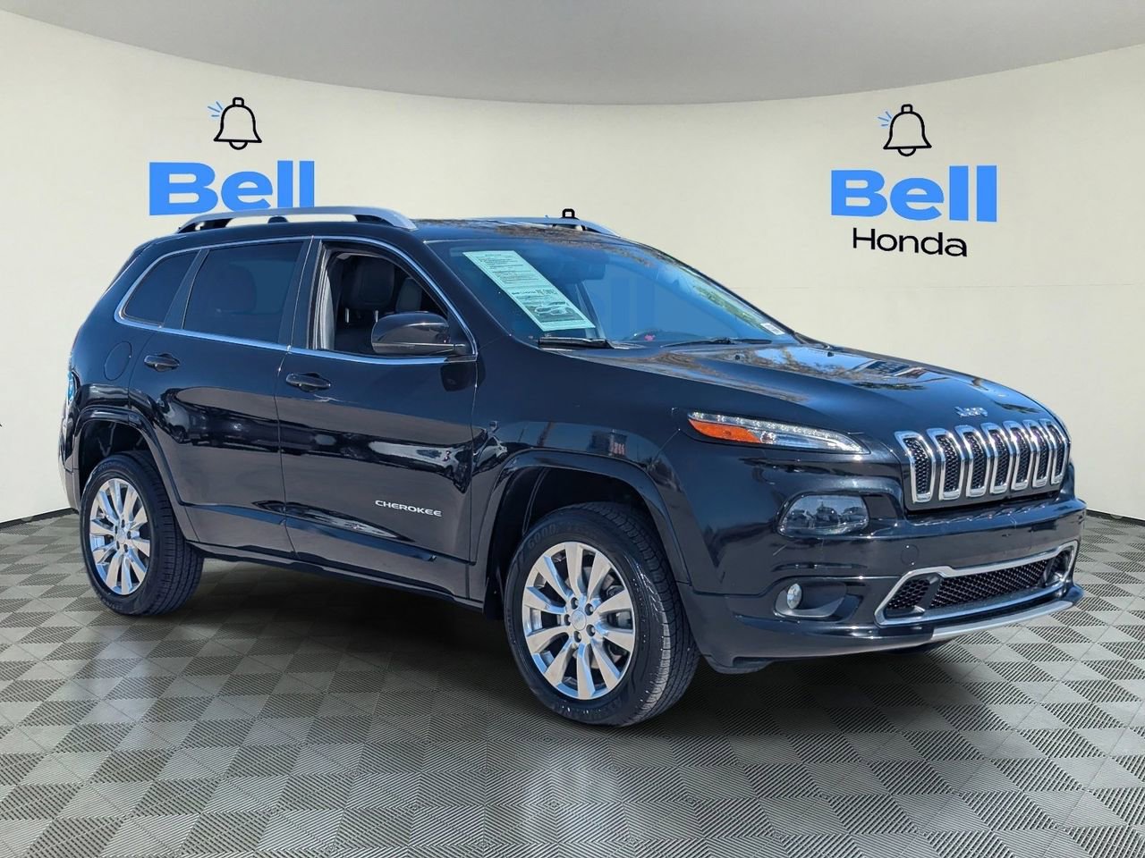 Used 2018 Jeep Cherokee Overland w/ Heavy Duty Protection Group AWD/4WD image 6