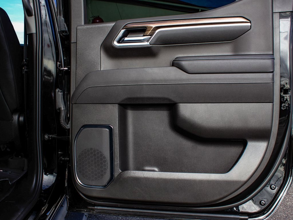 Used 2025 Chevrolet Silverado 1500 LT Trail Boss w/ LT Trail Boss Premium Package image 12