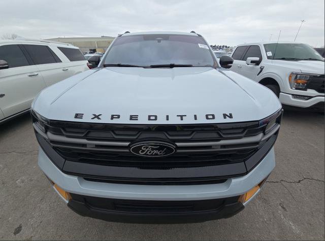 Used 2025 Ford Expedition Tremor image 6