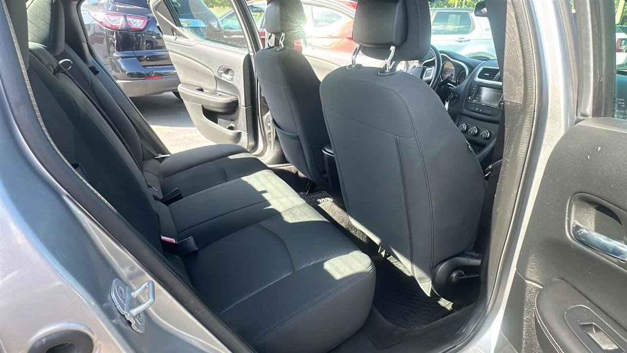 Used 2013 Dodge Avenger SXT FWD image 32