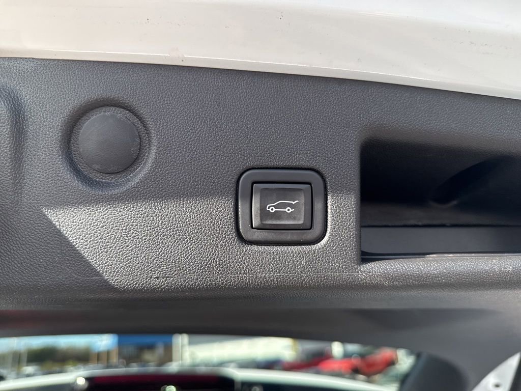 Used 2024 Chevrolet Equinox LT image 30