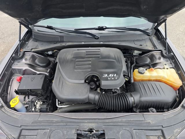Used 2014 Chrysler 300 S RWD image 29