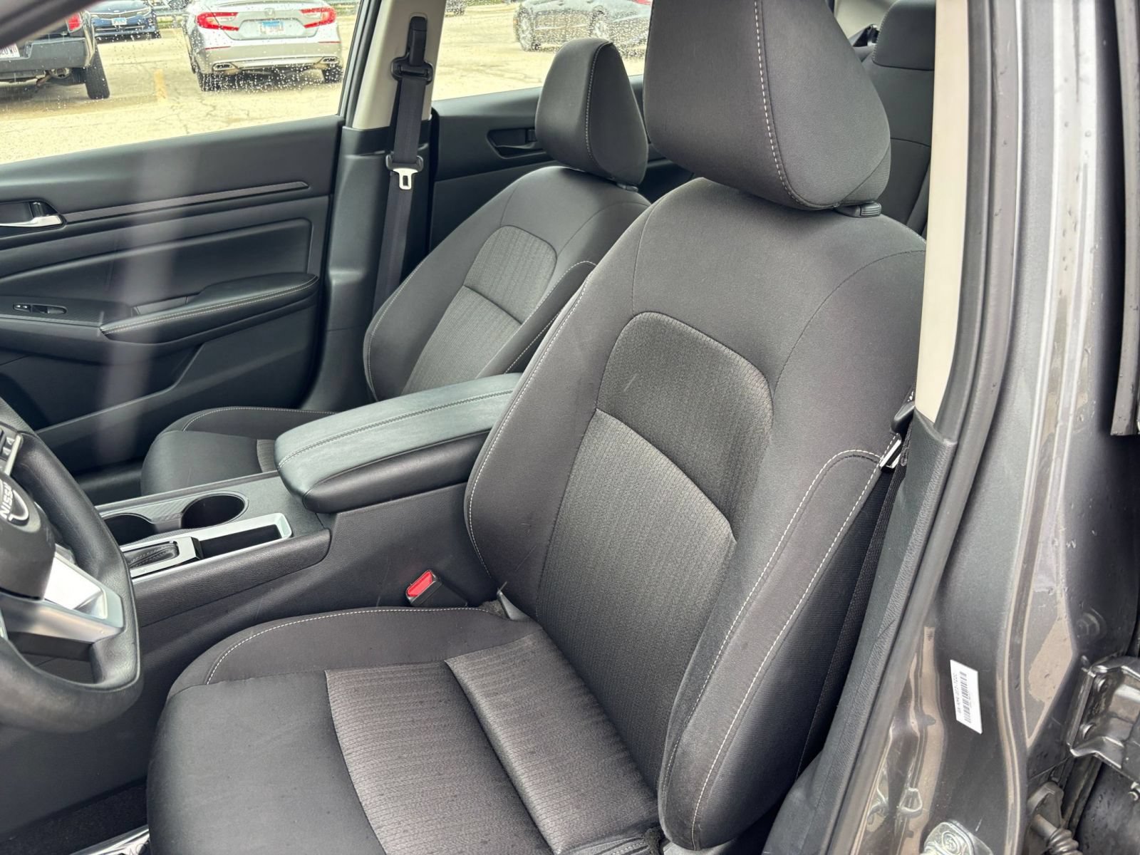 Used 2025 Nissan Altima 2.5 SV FWD image 29